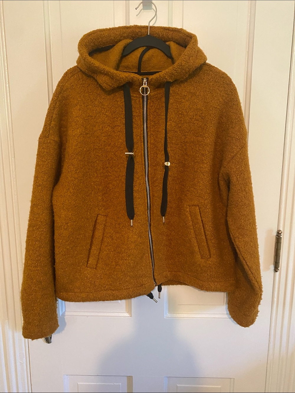 Cozy Teddy Zip-Up Hoodie in Warm Camel
